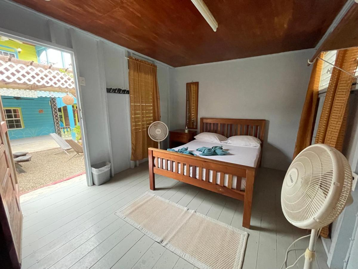 Sea N Sun Guest House Caye Caulker Εξωτερικό φωτογραφία