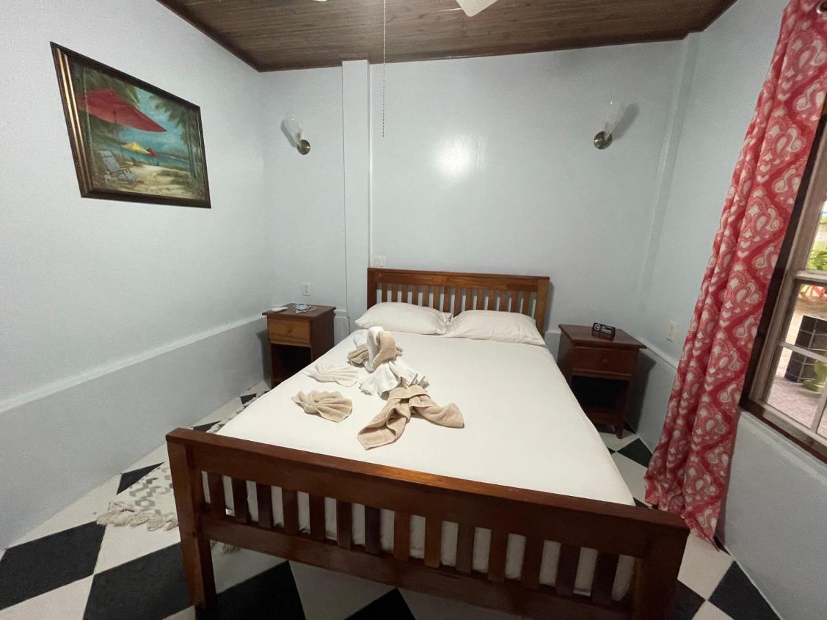 Sea N Sun Guest House Caye Caulker Εξωτερικό φωτογραφία
