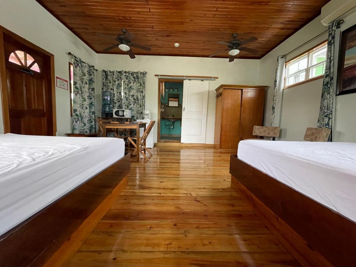 Sea N Sun Guest House Caye Caulker Εξωτερικό φωτογραφία