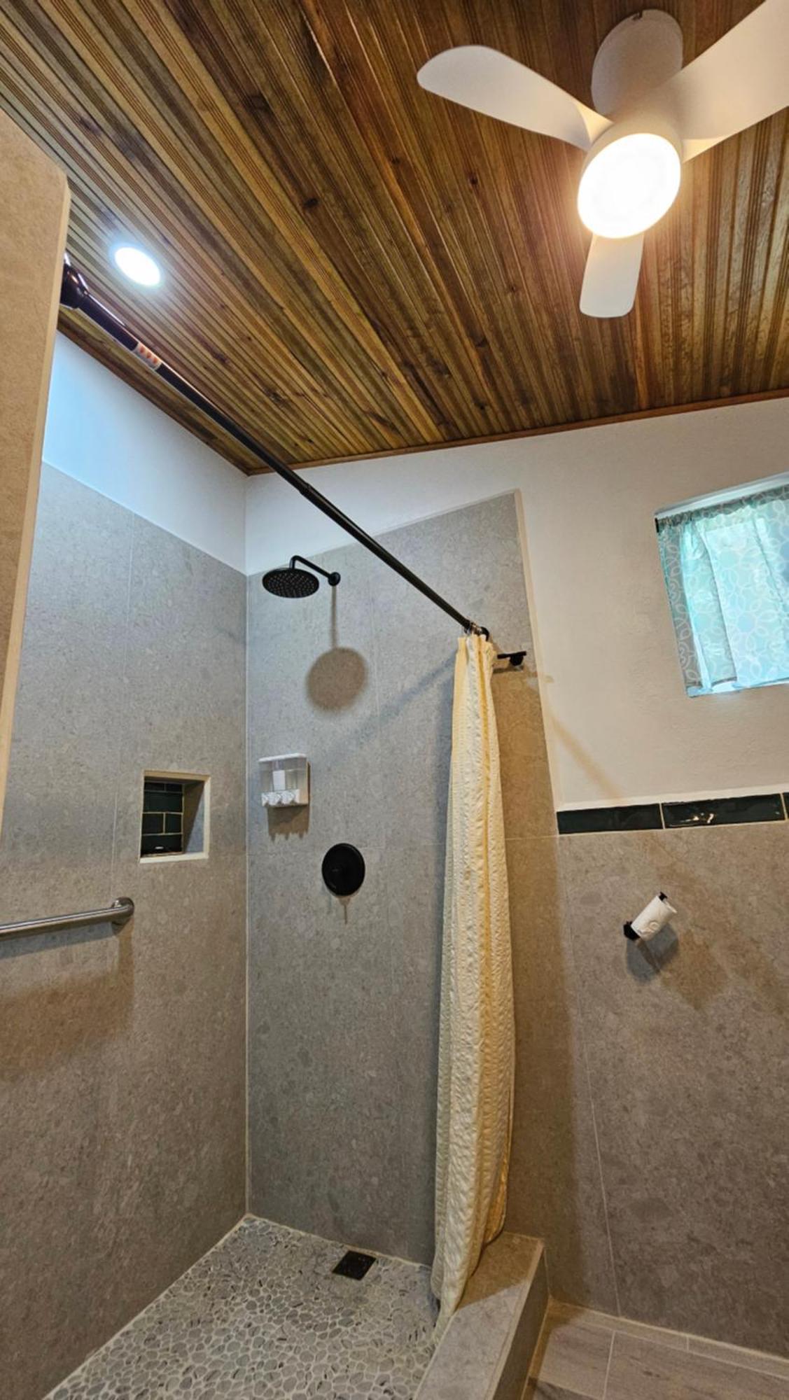 Sea N Sun Guest House Caye Caulker Εξωτερικό φωτογραφία
